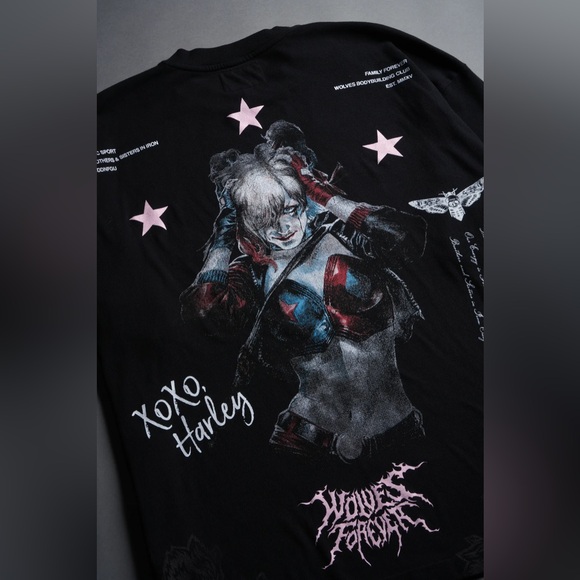 DARC HARLEY QUINN "SIDE BY SIDE" SERIES PREMIUM OVERSIZED TEE IN BLACK - Picture 1 of 4